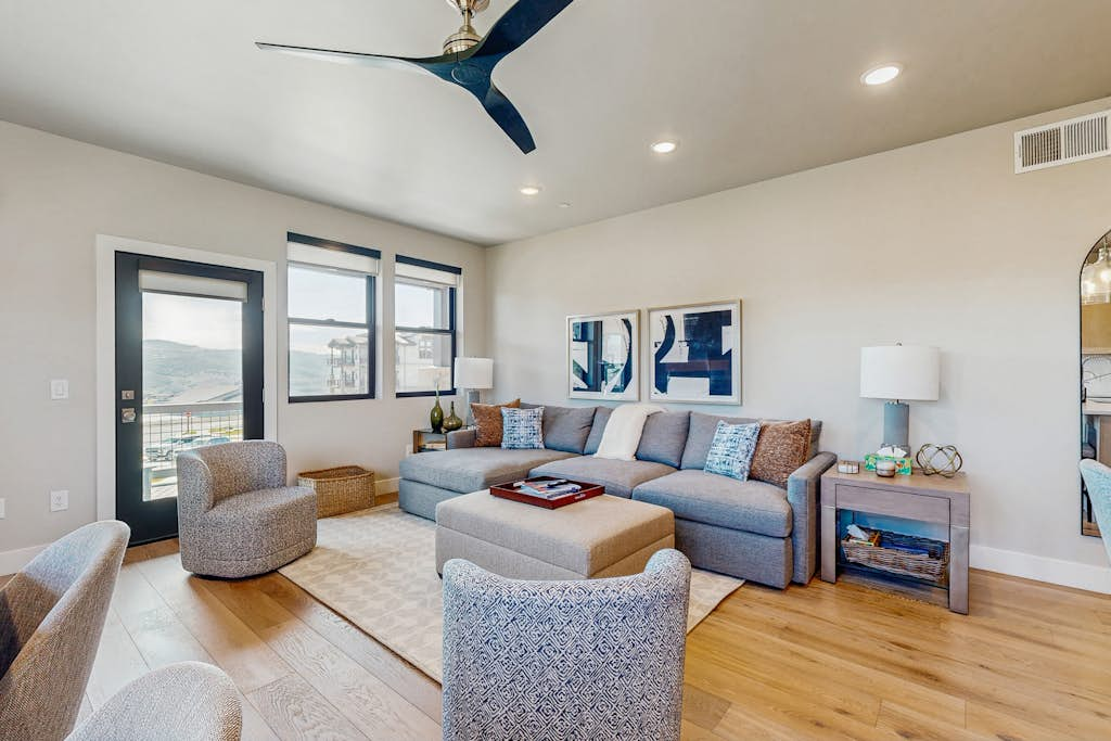 Lakeview Condo with fireplace, gas grill & W&D - close to skiing, hiking, & lake