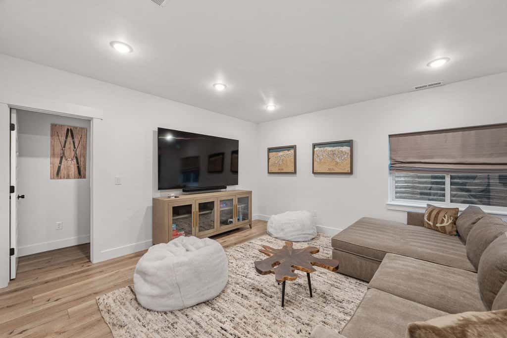 Panoramic views, hot tub & game room, Minutes from Jordanelle Express Gondola