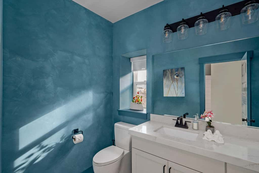 Panoramic views, hot tub & game room, Minutes from Jordanelle Express Gondola