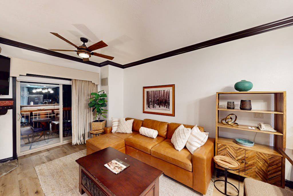 Ski-in/Ski-Out Condo w/ Shared Hot Tubs & Pool, High-Speed WiFi, & Central AC