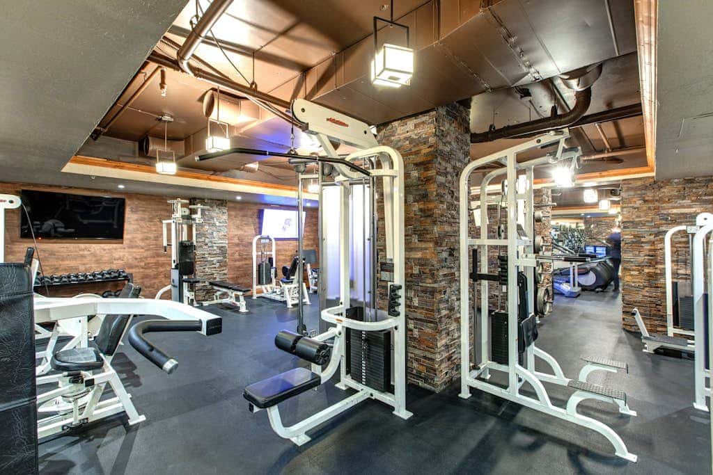 Ski-in/Ski-Out Condo w/ Shared Hot Tubs & Pool, High-Speed WiFi, & Central AC