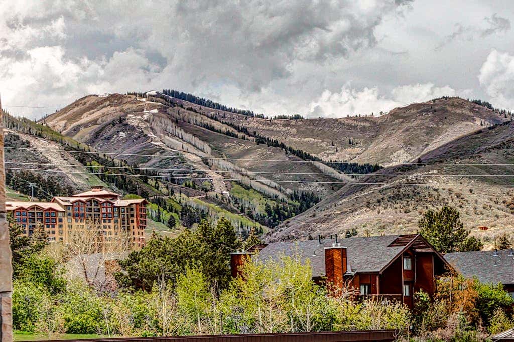 Ski-in/Ski-Out Condo w/ Shared Hot Tubs & Pool, High-Speed WiFi, & Central AC