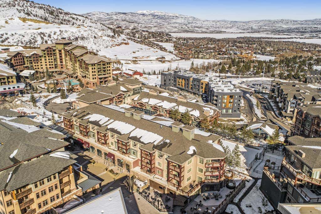 Ski-in/Ski-Out Condo w/ Shared Hot Tubs & Pool, High-Speed WiFi, & Central AC