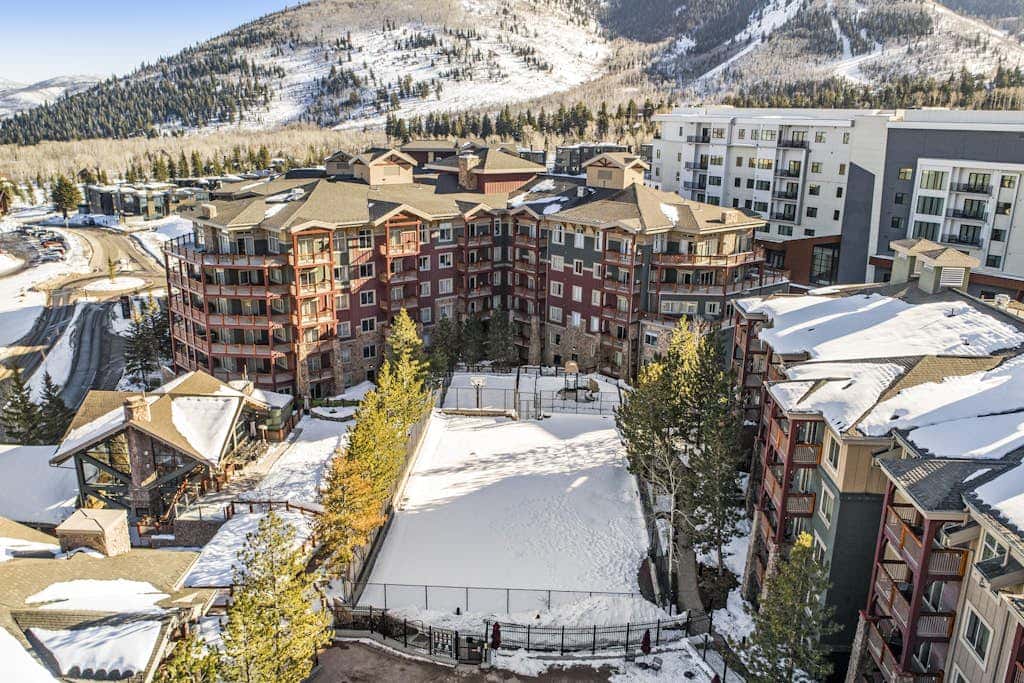 Ski-in/Ski-Out Condo w/ Shared Hot Tubs & Pool, High-Speed WiFi, & Central AC