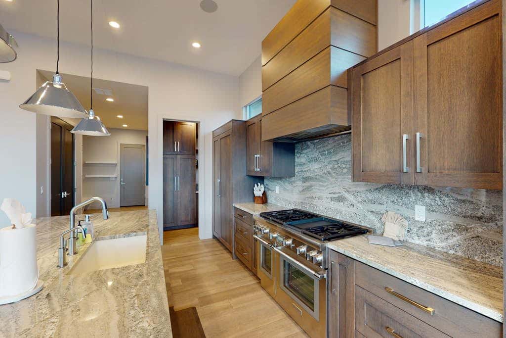 Modern Mountain Home with beautiful views, hot tub & private sauna