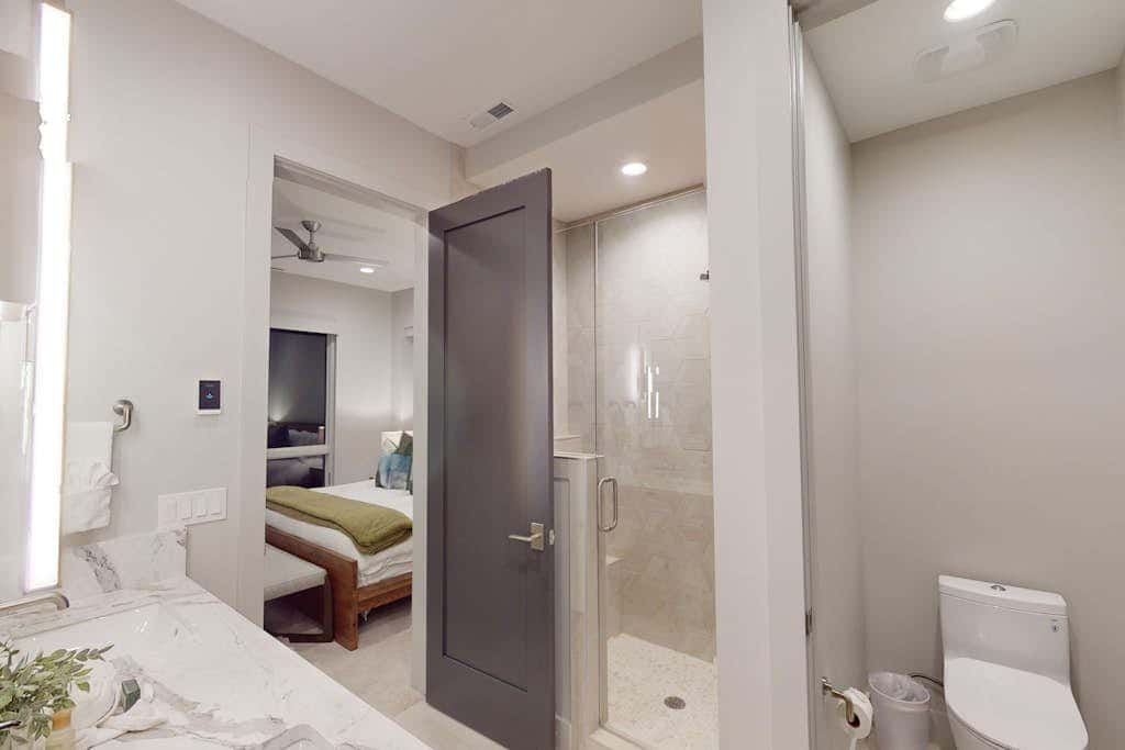 Modern Mountain Home with beautiful views, hot tub & private sauna