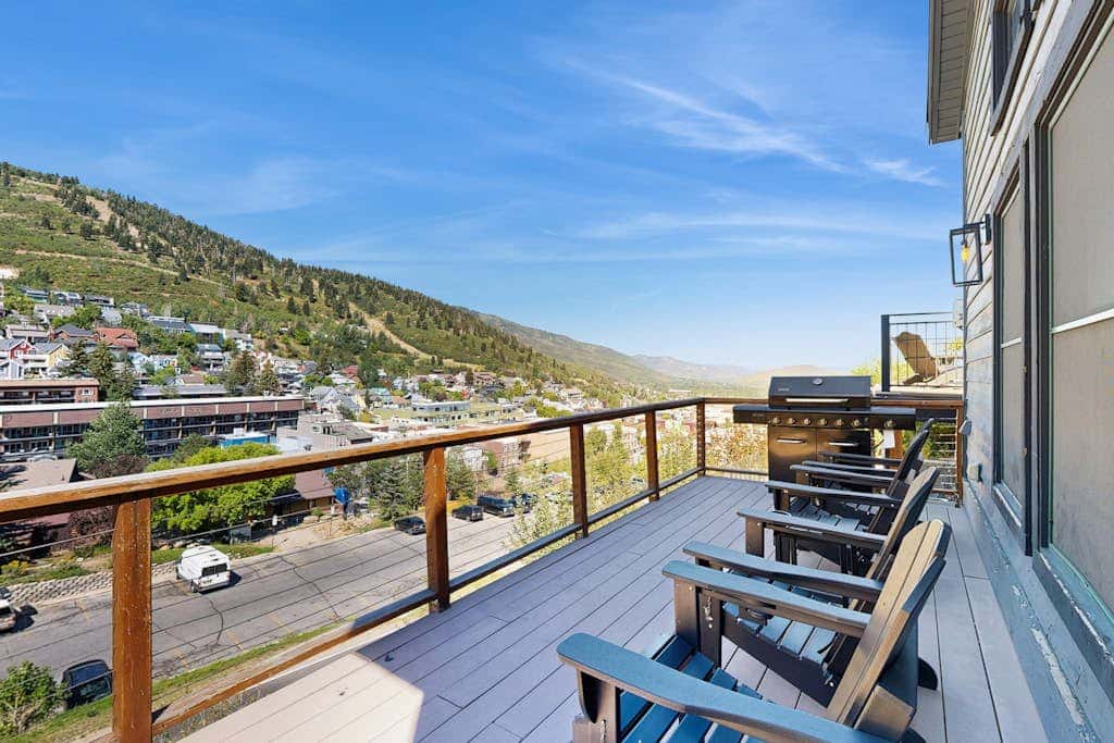 Ski Lodge , Panoramic Views, Four Season Retreat