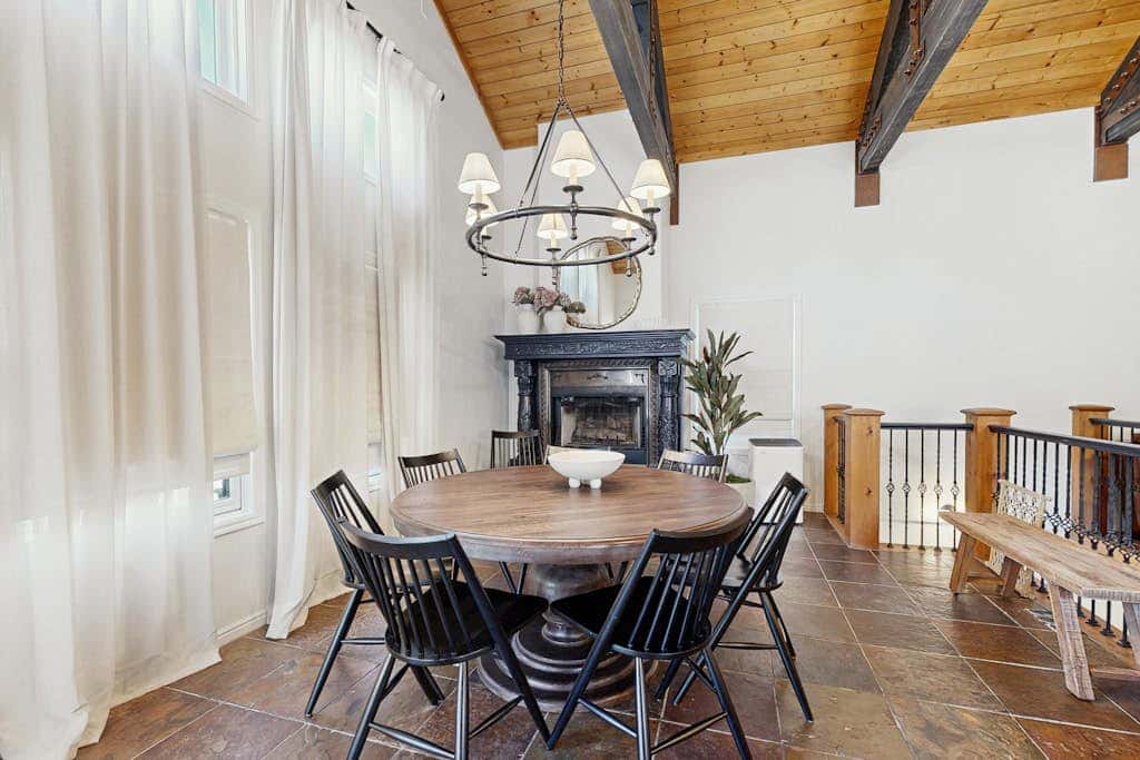 Ski Lodge , Panoramic Views, Four Season Retreat