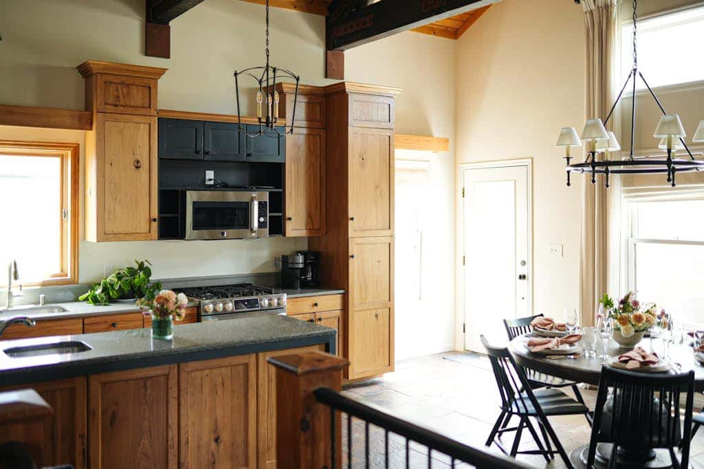 Ski Lodge , Panoramic Views, Four Season Retreat