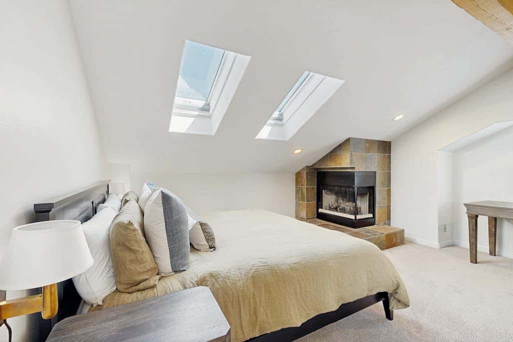 Ski Lodge , Panoramic Views, Four Season Retreat