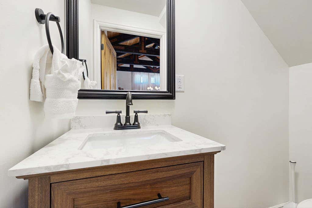 Ski Lodge , Panoramic Views, Four Season Retreat