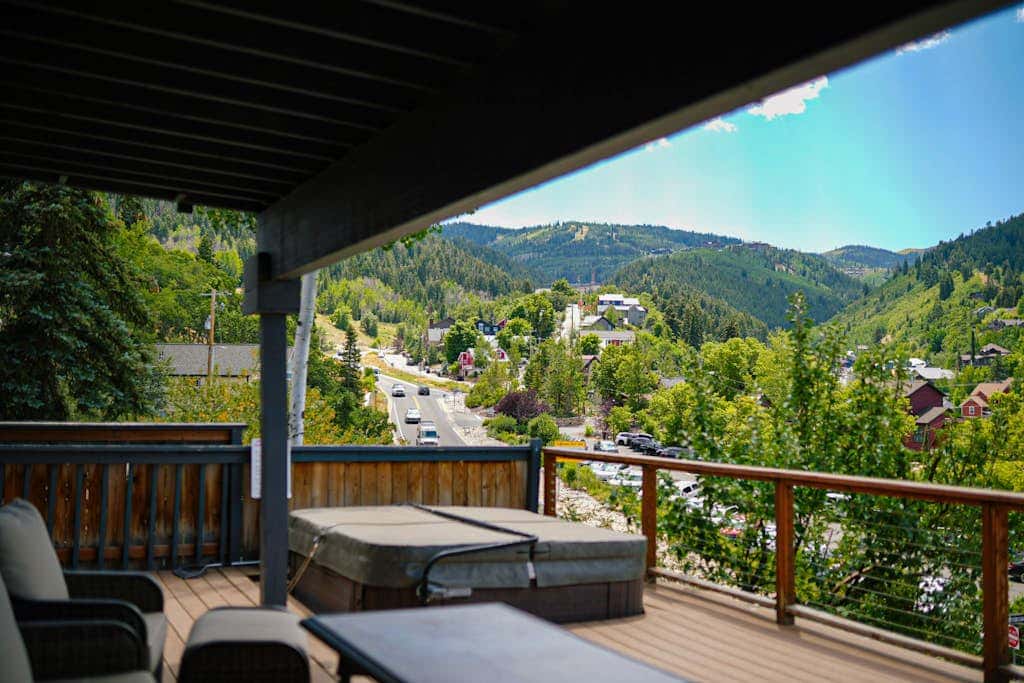 Ski Lodge , Panoramic Views, Four Season Retreat