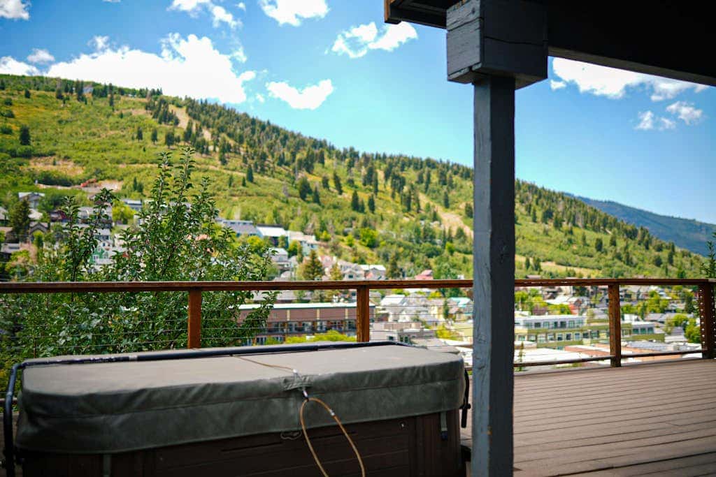 Ski Lodge , Panoramic Views, Four Season Retreat