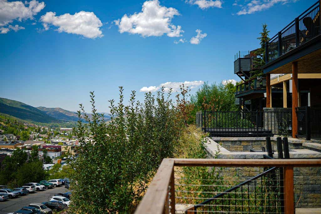 Ski Lodge , Panoramic Views, Four Season Retreat