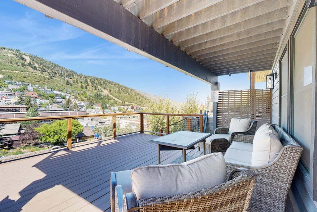 Ski Lodge , Panoramic Views, Four Season Retreat