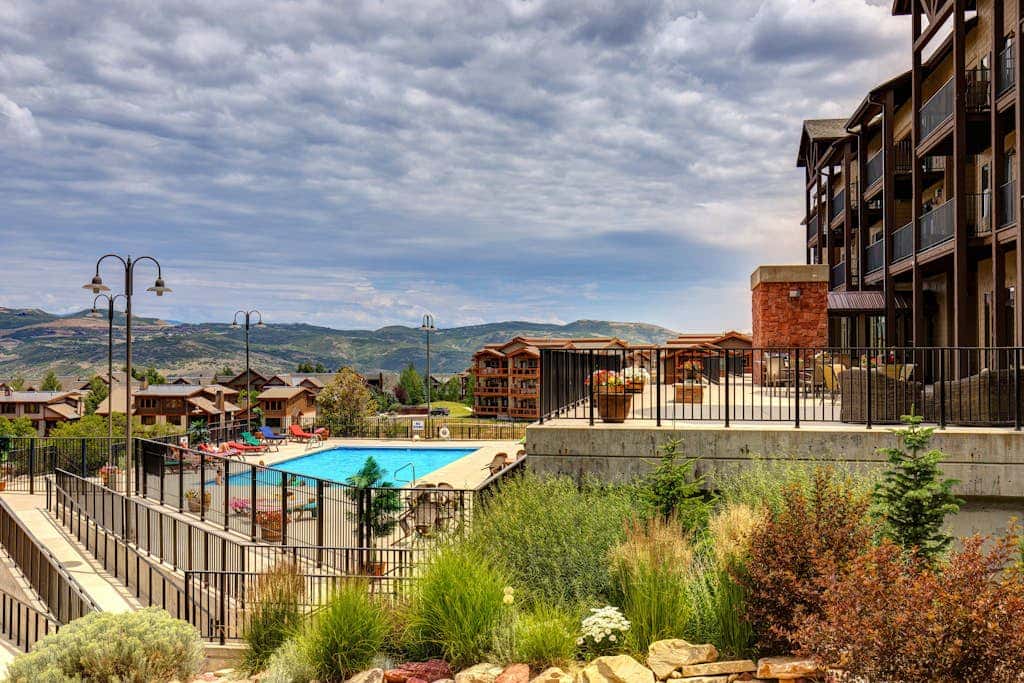 Newly renovated 2nd floor condo with pool, hot tub and in home laundry