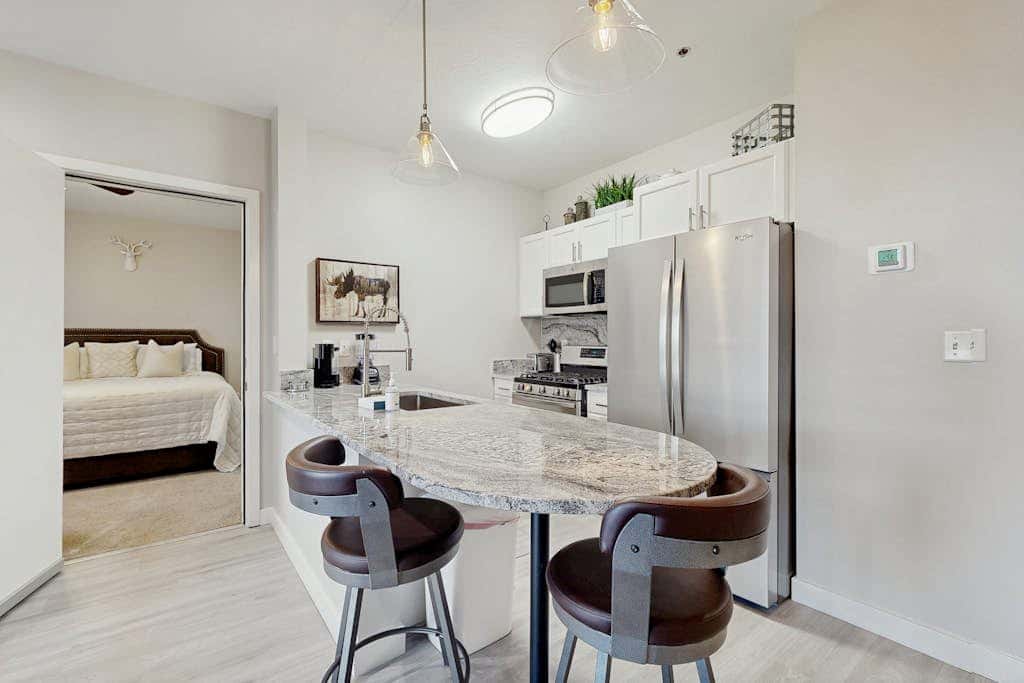 Newly renovated 2nd floor condo with pool, hot tub and in home laundry