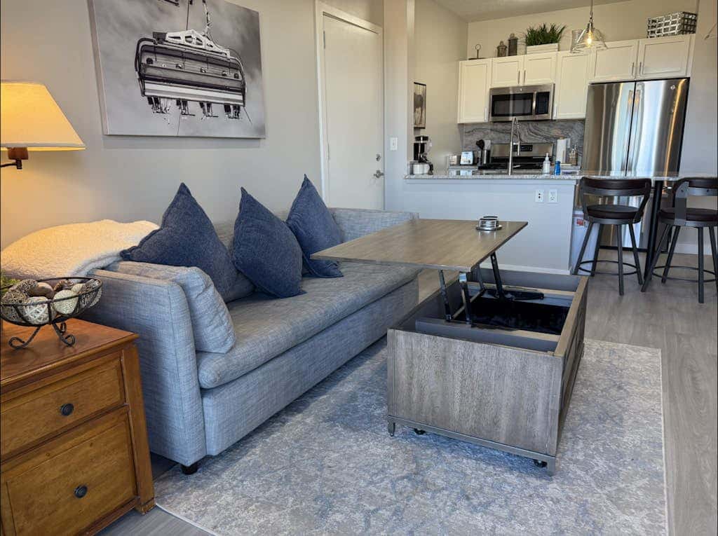 Newly renovated 2nd floor condo with pool, hot tub and in home laundry