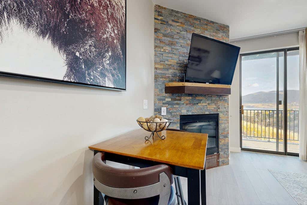 Newly renovated 2nd floor condo with pool, hot tub and in home laundry