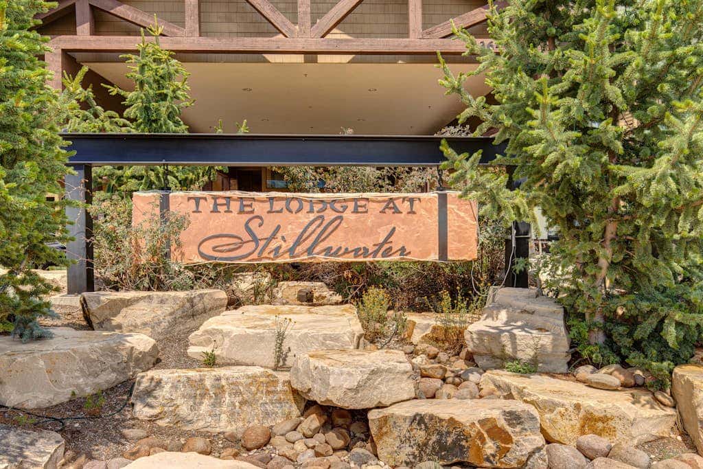 Newly renovated 2nd floor condo with pool, hot tub and in home laundry