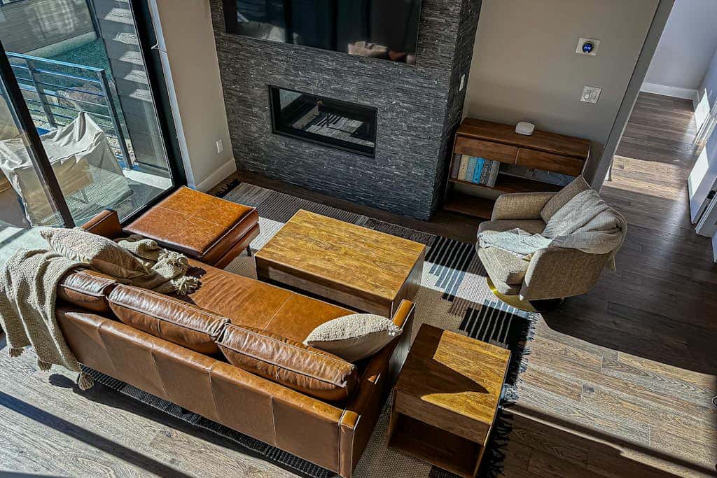 Stunning house with  ski & lake views, private hot tub, private W&D