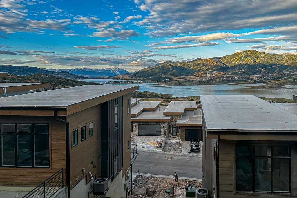 Stunning house with  ski & lake views, private hot tub, private W&D