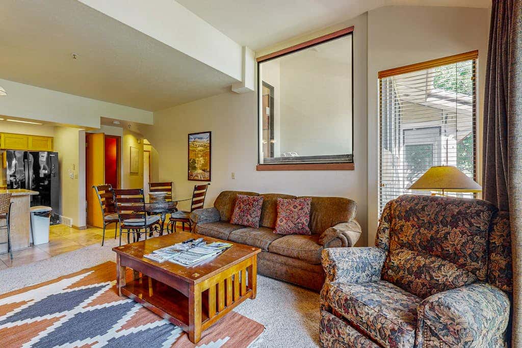 Lakeside gem with indoor hot tub at Deer Valley Resort