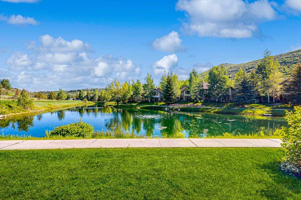 Lakeside gem with indoor hot tub at Deer Valley Resort