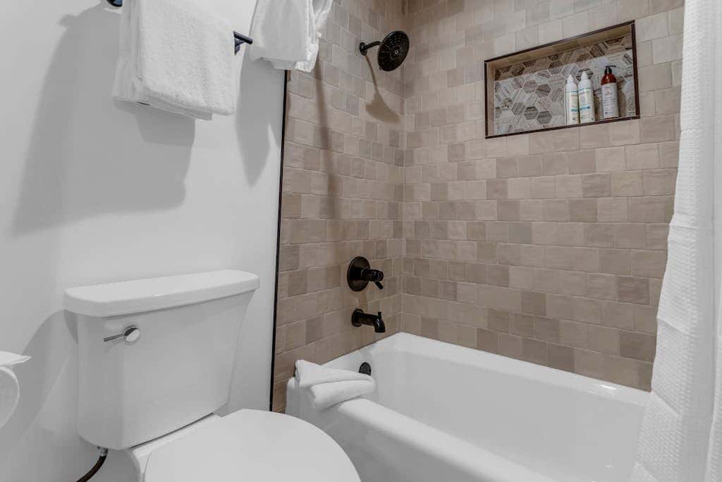 Remodeled Bathrooms with ski theme, smart TVs, mtn views, grill, & hot tub