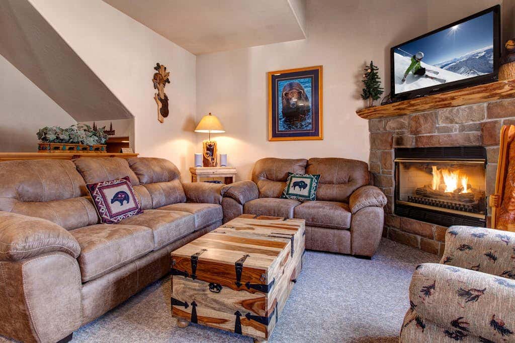 Bear Hollow Village-Updated Home with  Hot Tub, Fitness Center, & Pool Access