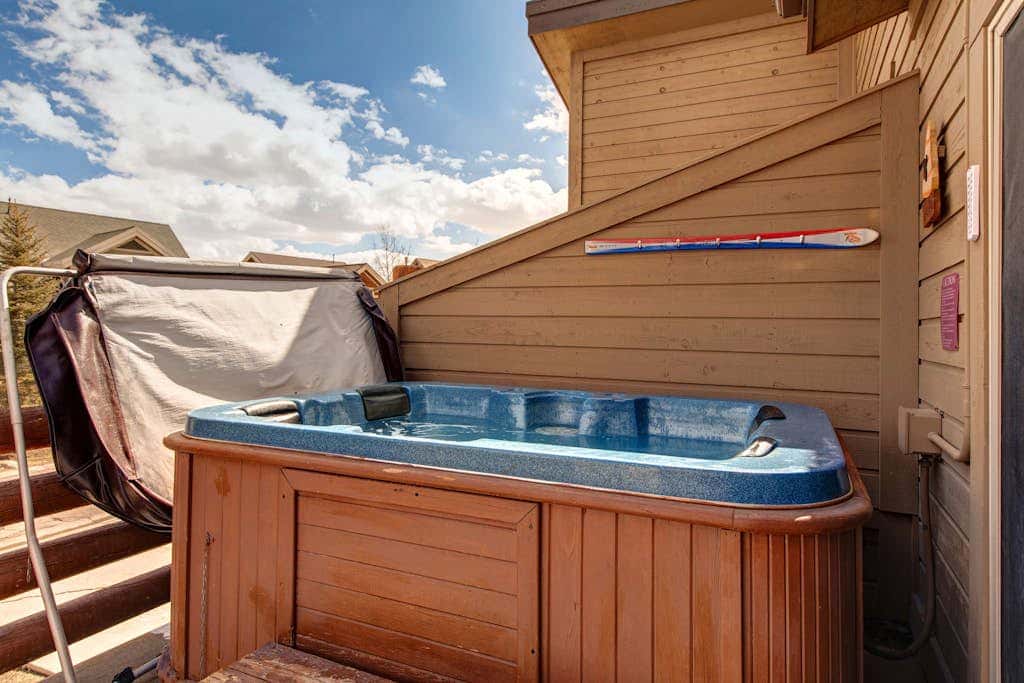 Bear Hollow Village-Updated Home with  Hot Tub, Fitness Center, & Pool Access