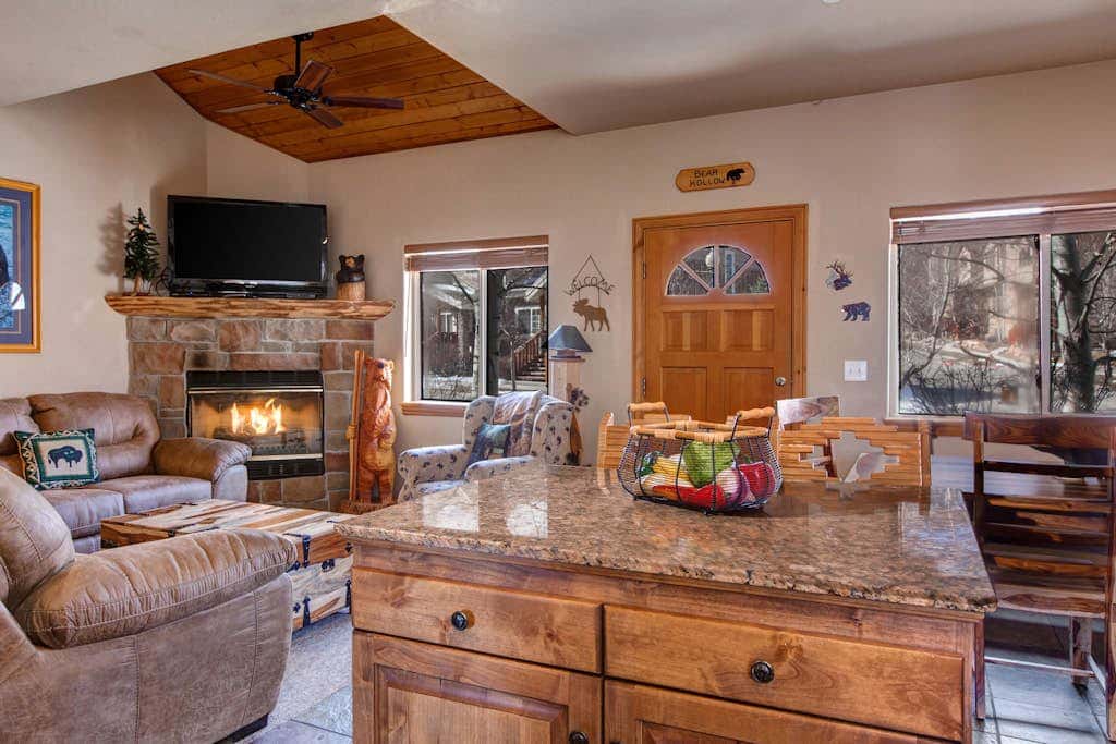 Bear Hollow Village-Updated Home with  Hot Tub, Fitness Center, & Pool Access