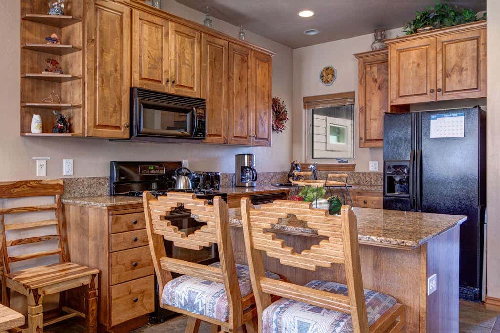 Bear Hollow Village-Updated Home with  Hot Tub, Fitness Center, & Pool Access