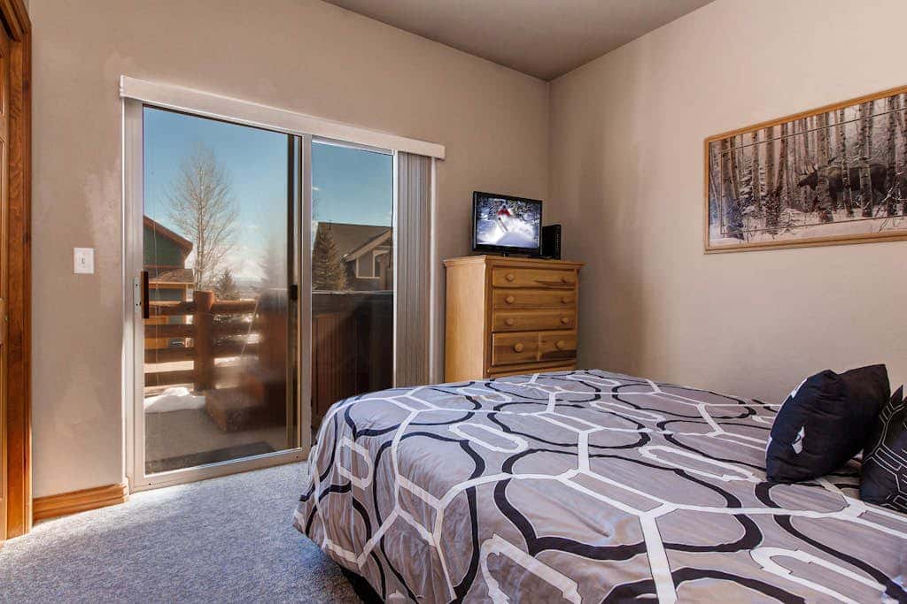 Bear Hollow Village-Updated Home with  Hot Tub, Fitness Center, & Pool Access