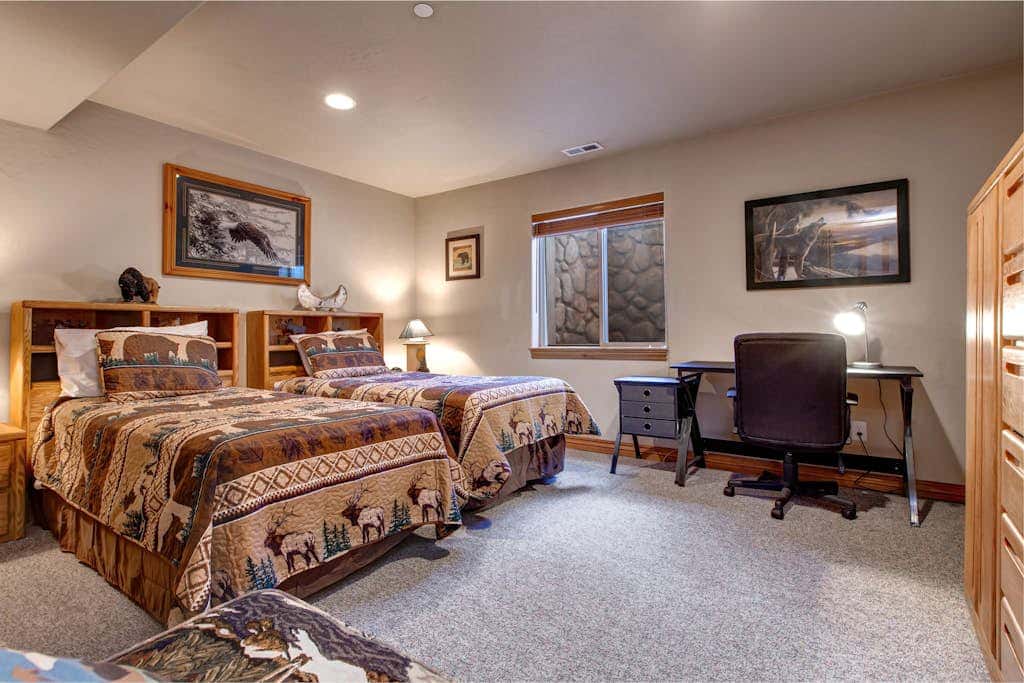 Bear Hollow Village-Updated Home with  Hot Tub, Fitness Center, & Pool Access