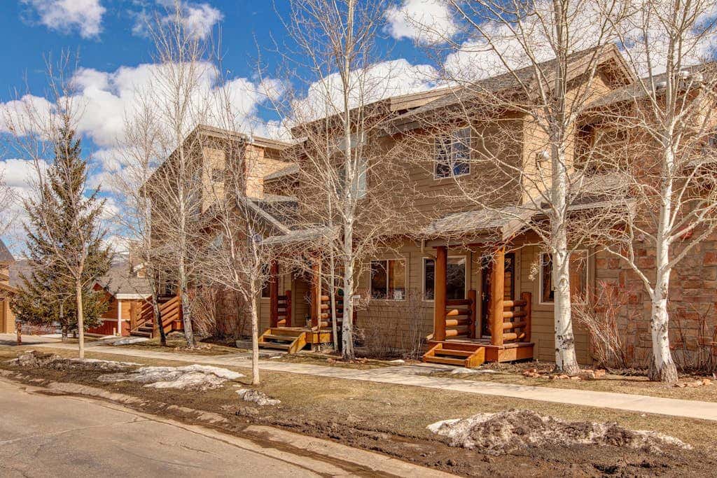 Bear Hollow Village-Updated Home with  Hot Tub, Fitness Center, & Pool Access