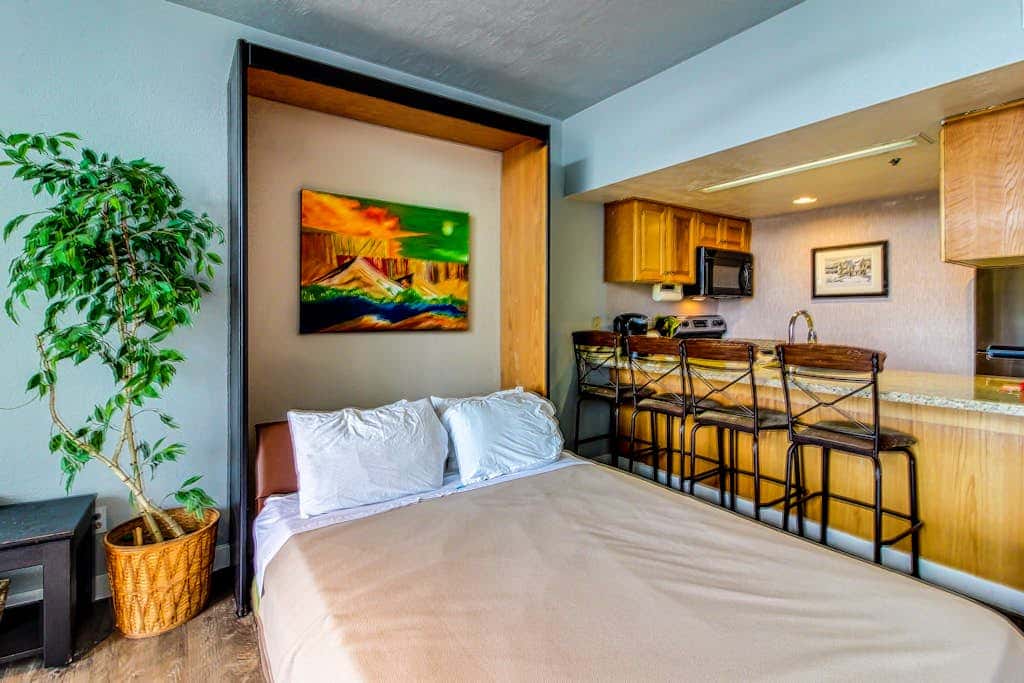 Cozy studio in the village with WiFi & easy slope access