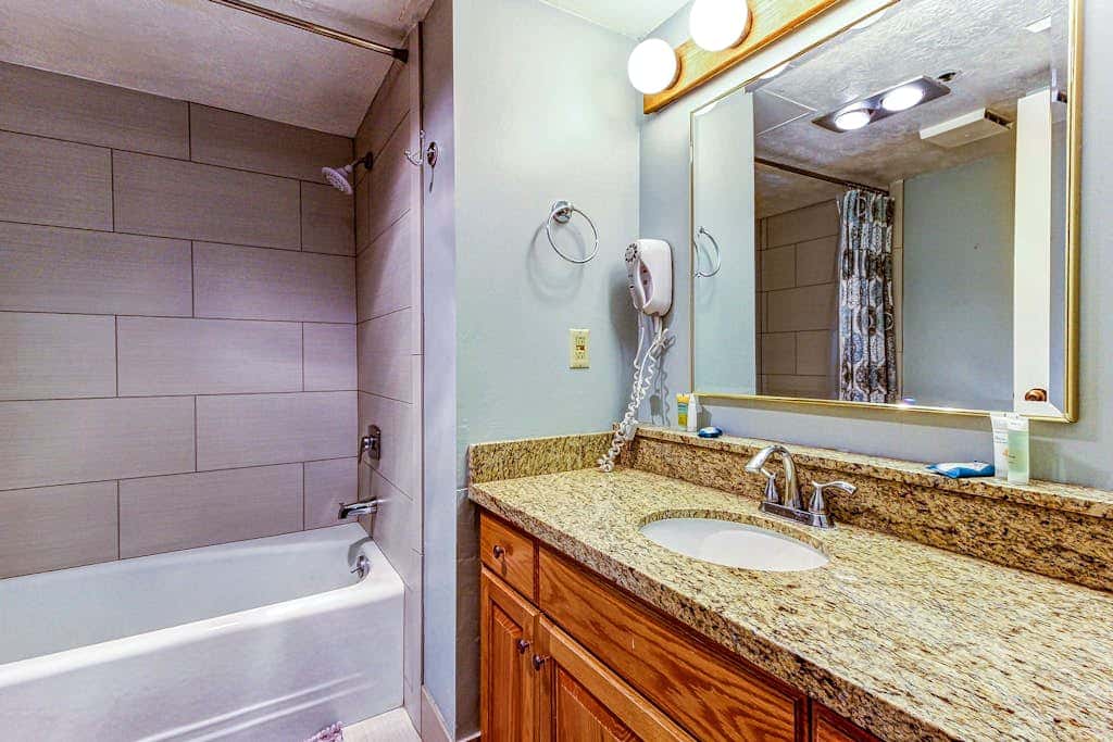 Cozy studio in the village with WiFi & easy slope access
