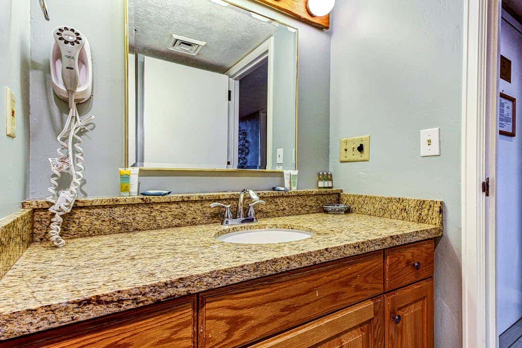 Cozy studio in the village with WiFi & easy slope access