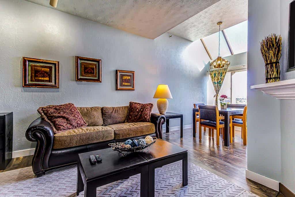 Cozy studio in the village with WiFi & easy slope access