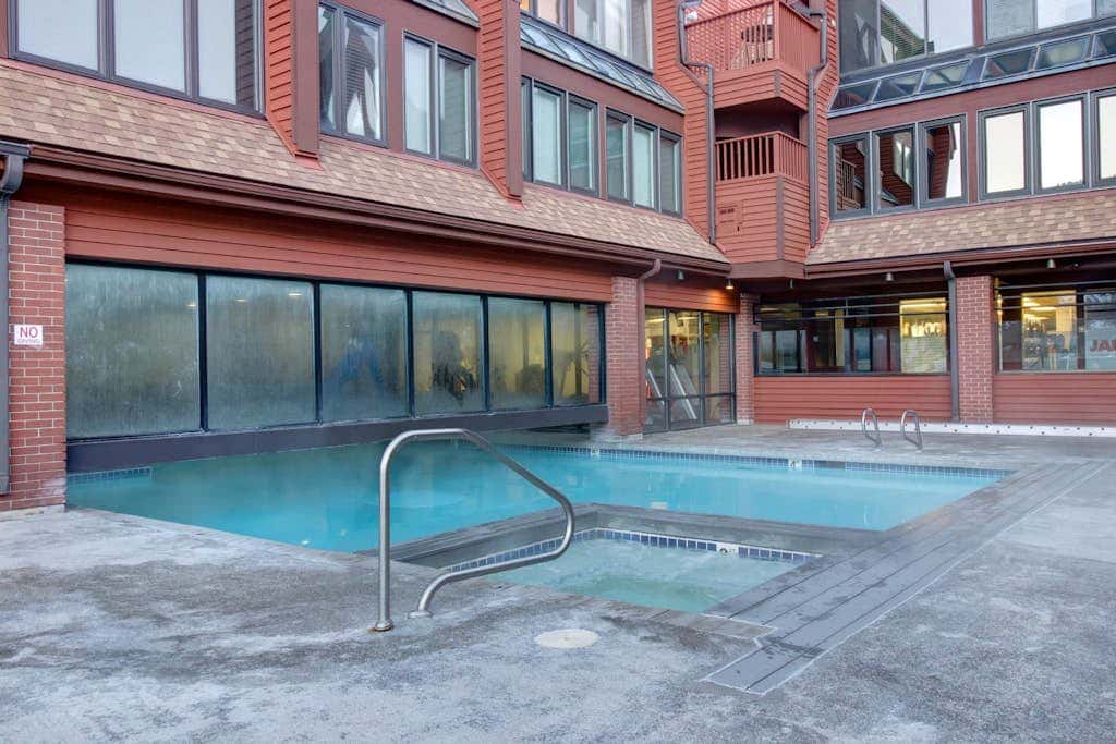 Cozy studio in the village with WiFi & easy slope access