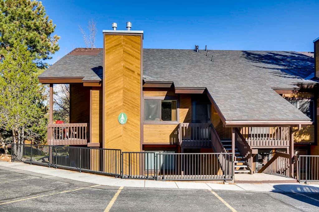 Canyons condo w/ two added lofts plus access to shared pools, hot tub, tennis