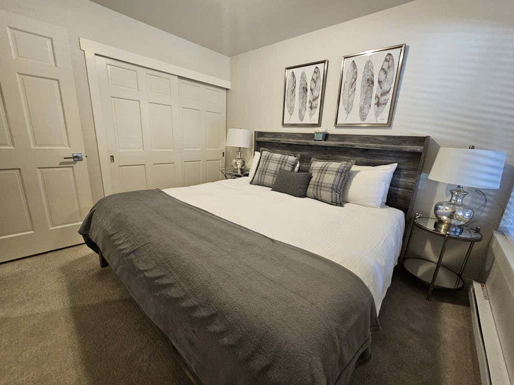 Mountain Condo with  Shared Hot Tub & Pool, High-Speed WiFi, & Private washer & dryer
