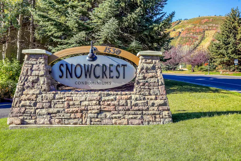 Mountain Condo with  Shared Hot Tub & Pool, High-Speed WiFi, & Private washer & dryer