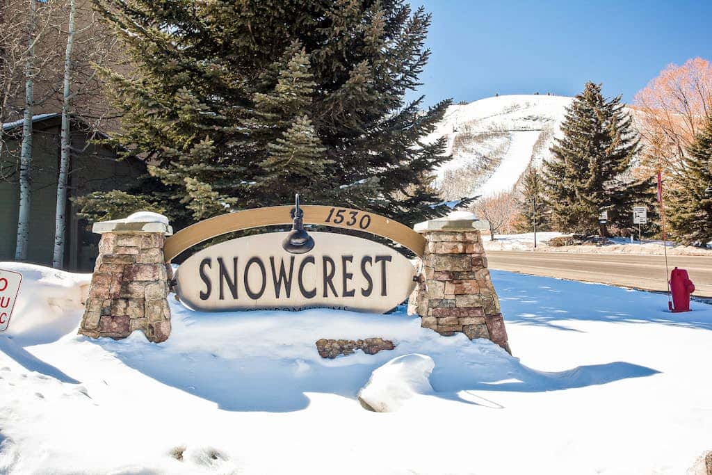Mountain Condo with  Shared Hot Tub & Pool, High-Speed WiFi, & Private washer & dryer