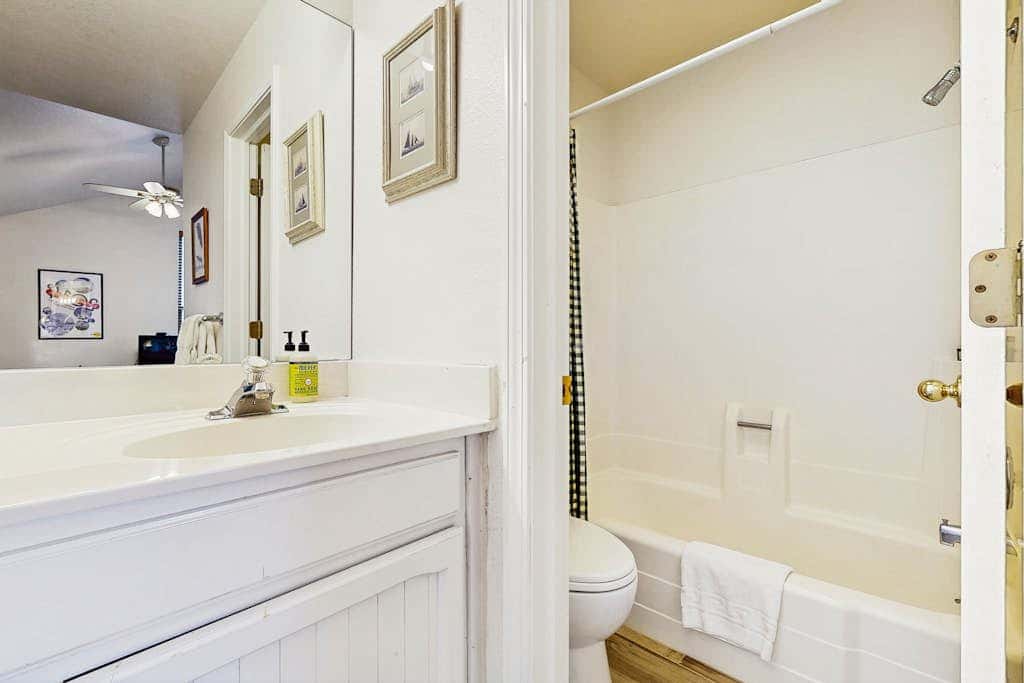 Cozy Family-Friendly Condo With two lofts, Shared Pool & Hot Tub