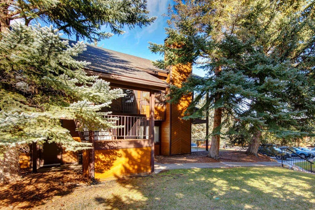 Cozy Family-Friendly Condo With two lofts, Shared Pool & Hot Tub