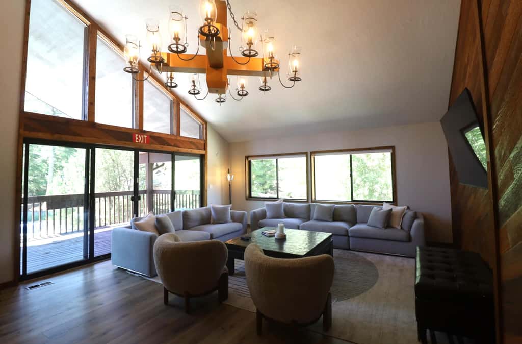 Cozy Family-Friendly Condo With two lofts, Shared Pool & Hot Tub