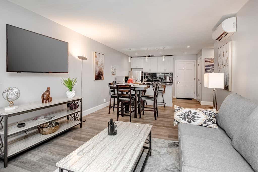 Main Street condo with AC, balcony, on-site dining, hot tub, & firepit