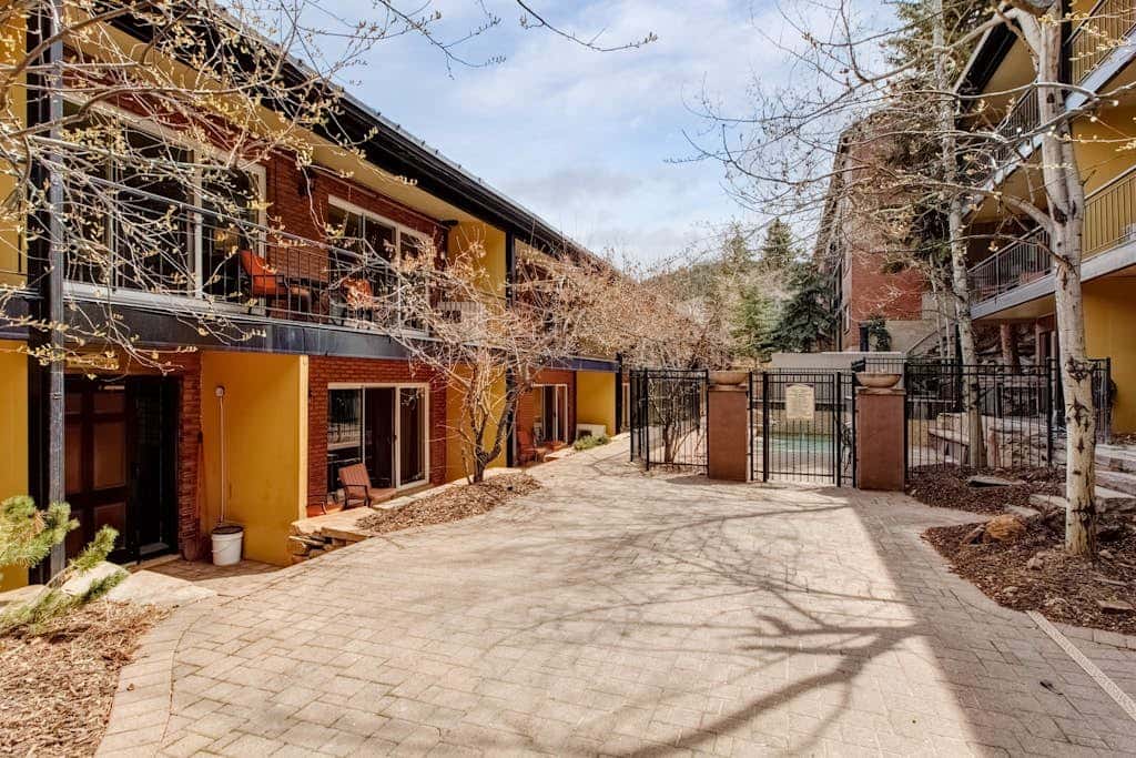 Main Street condo with AC, balcony, on-site dining, hot tub, & firepit